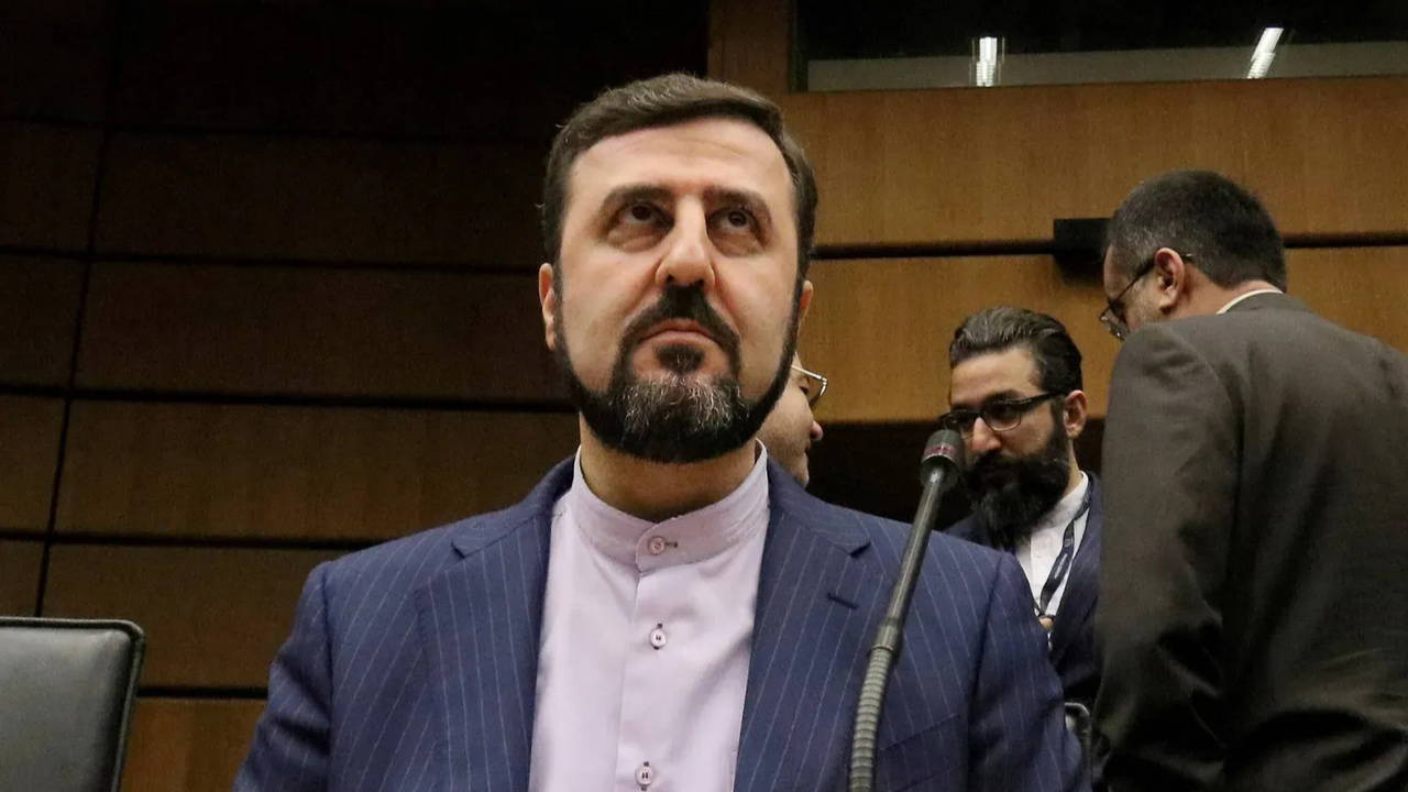 İran'dan ABD'ye Sert Yanıt: Yenilgiyi Kabul Etmiyoruz