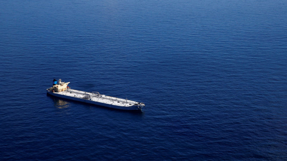 İran bağlantılı üçüncü tanker ABD ablukasını aştı