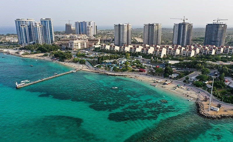 İran Hürmüzgan Havalimanı'nı Belirsiz Süreyle Kapattı