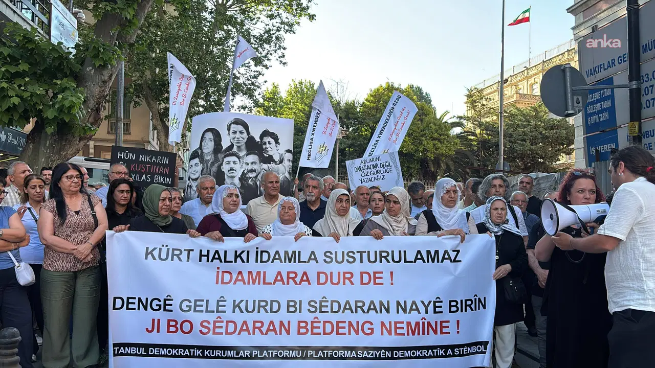 İran Konsolosluğu önünde idam protestosu: 'Baskılar son bulsun