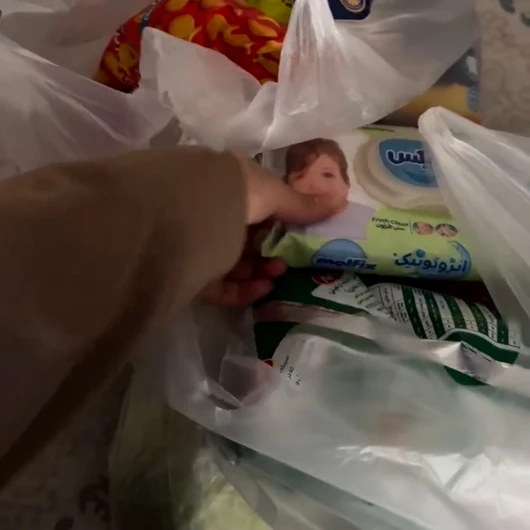 İran'da marketlerde çift etiket sistemi fahiş fiyatlara çözüm mü arıyor