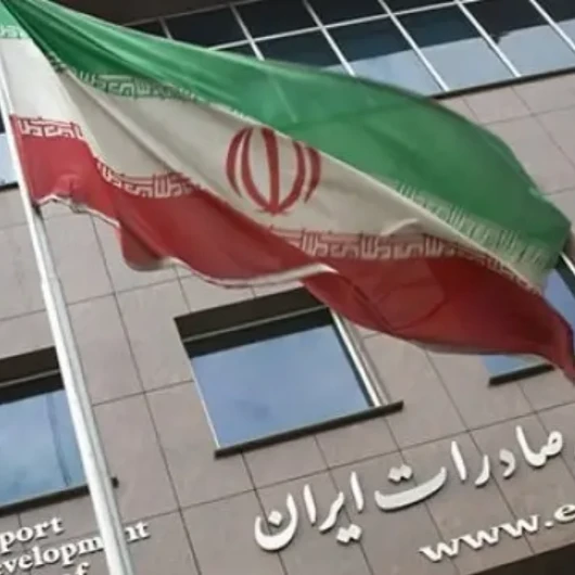 İran Merkez Bankası Başkanı'ndan Trump'a Döviz Yanıtı: Rezervlerimiz Yerinde