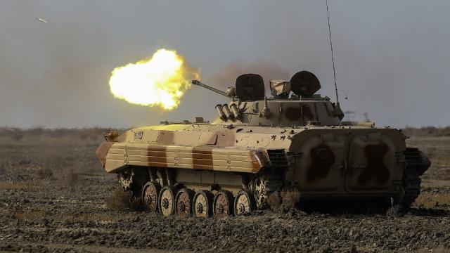 İran Ordusu: BAE'deki ABD Üssünü İHA'larla Vurduk