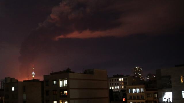 İran'da patlamalar: ABD saldırı başlattığını duyurdu
