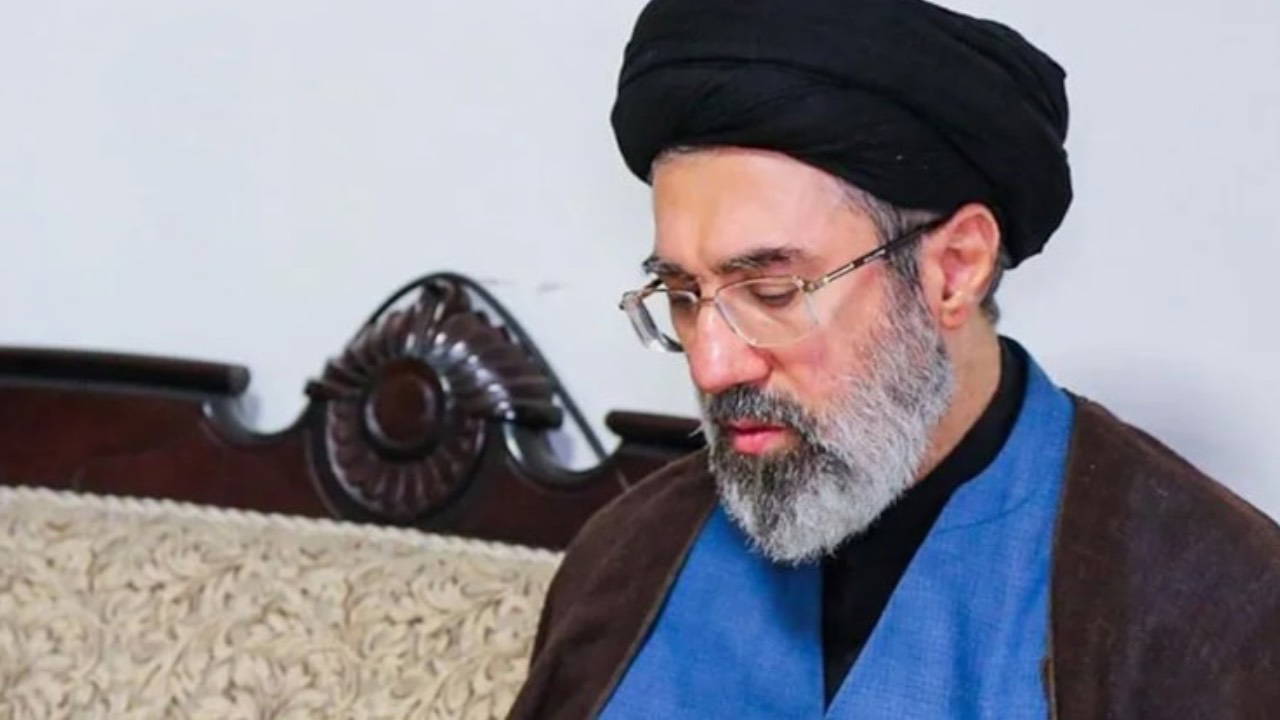 İranlı Yetkiliden Şok İddia: Hamaney Enkazdan Çıkarıldı