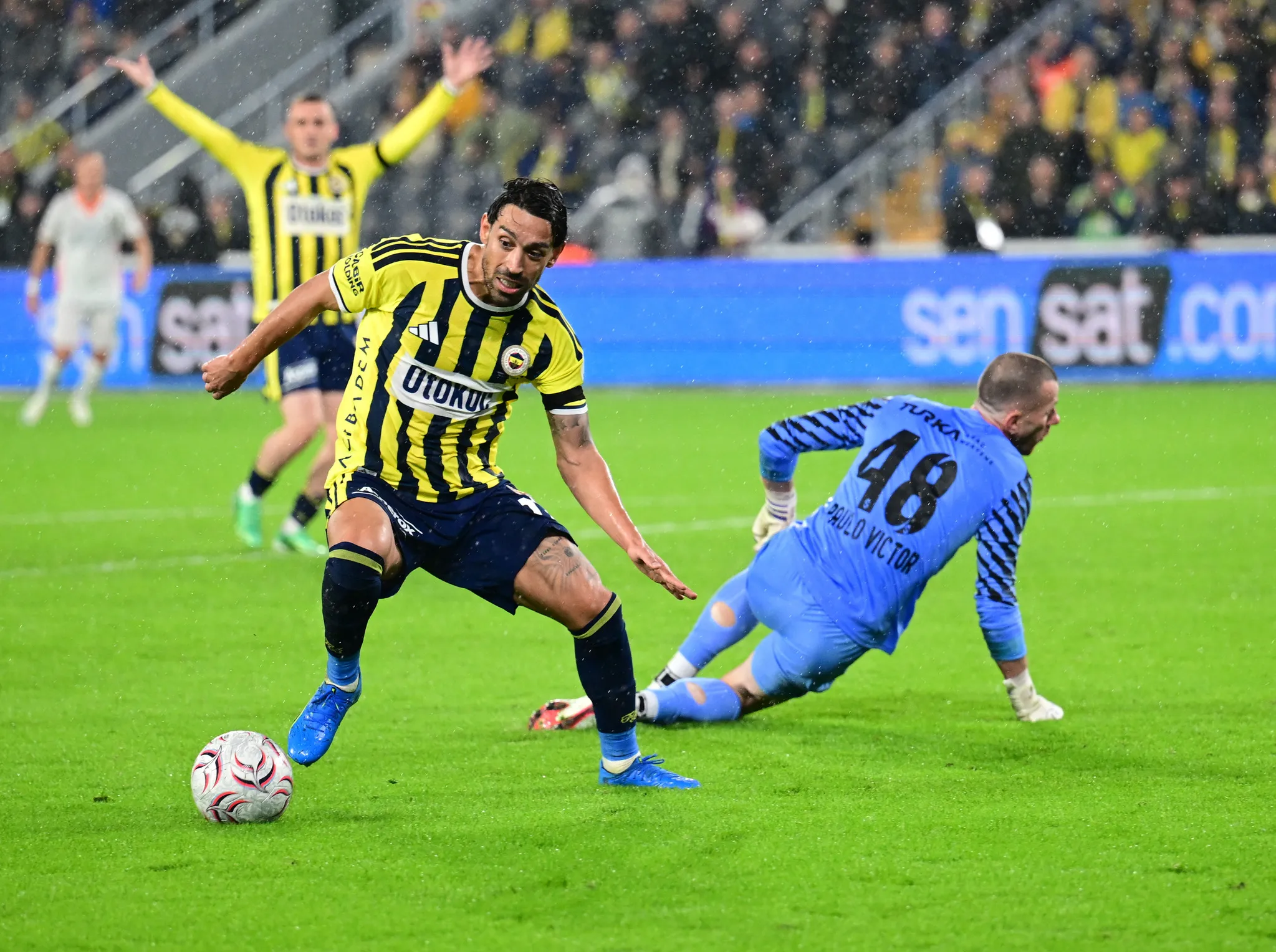 İrfan Can Kahveci'nin 3 golü de iptal edildi! Fenerbahçe-Alanyaspor maçında dikkat çeken olay