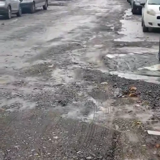 İSKİ’nin aylardır bitmeyen çalışması İstanbulluları bezdirdi
