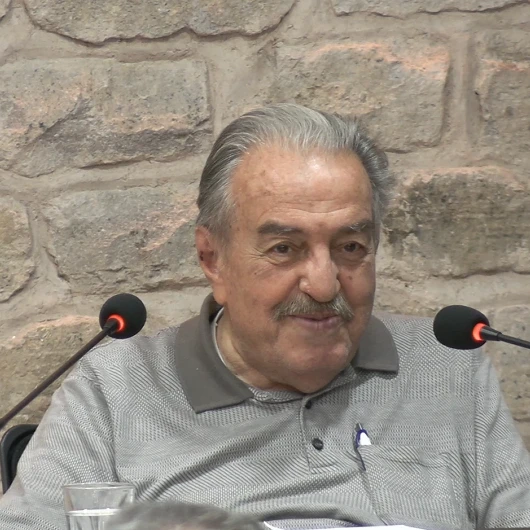 İslam tarihine aşkla bağlı bir hoca: Mustafa Fayda