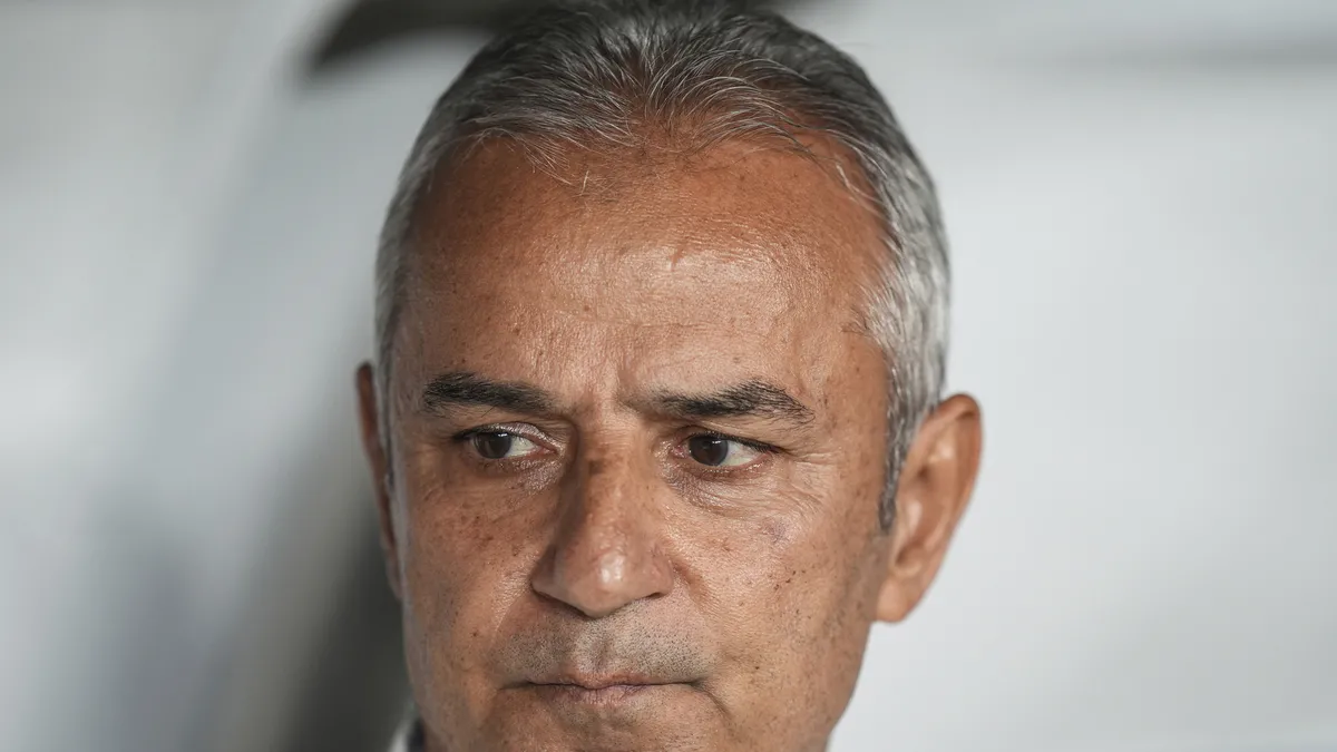 İsmail Kartal İstifa Nedenini Açıkladı: Su Şişesi Olayı