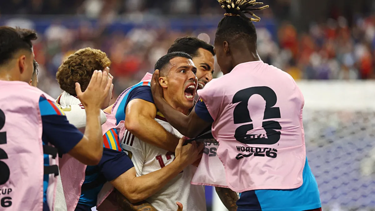 İspanya, Dünya Kupası'nda Finale Yükseldi: Fransa'yı 2-0 Mağlup Etti