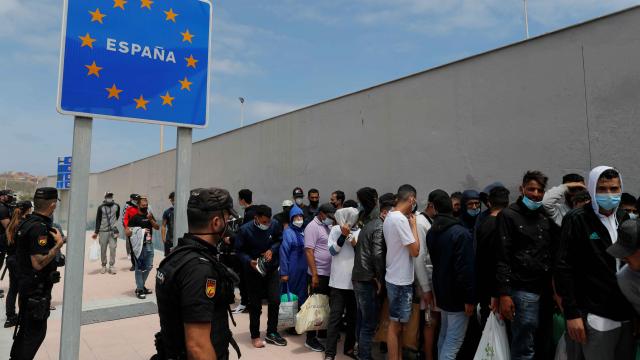 İspanya'ya geçen göçmenlerin büyük kısmı Fas'a döndü, ölü sayısı 67 oldu