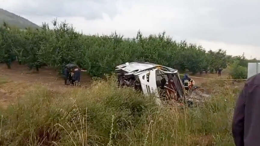 Isparta'da otobüs devrildi: 4 ölü, 15 yaralı