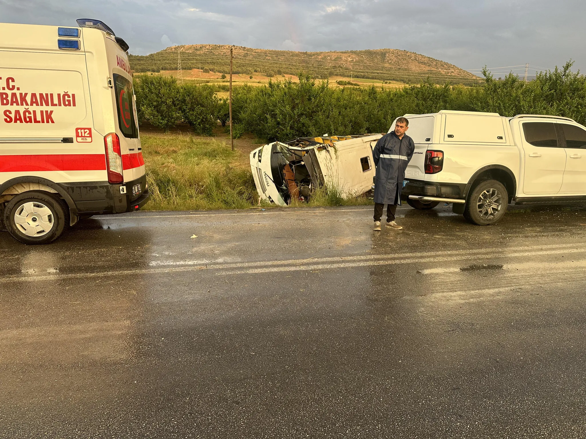 Isparta'da tur minibüsü şarampole devrildi: 5 ölü, 25 yaralı