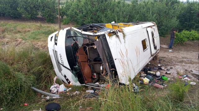 Isparta'da tur otobüsü devrildi: 4 ölü, 15 yaralı