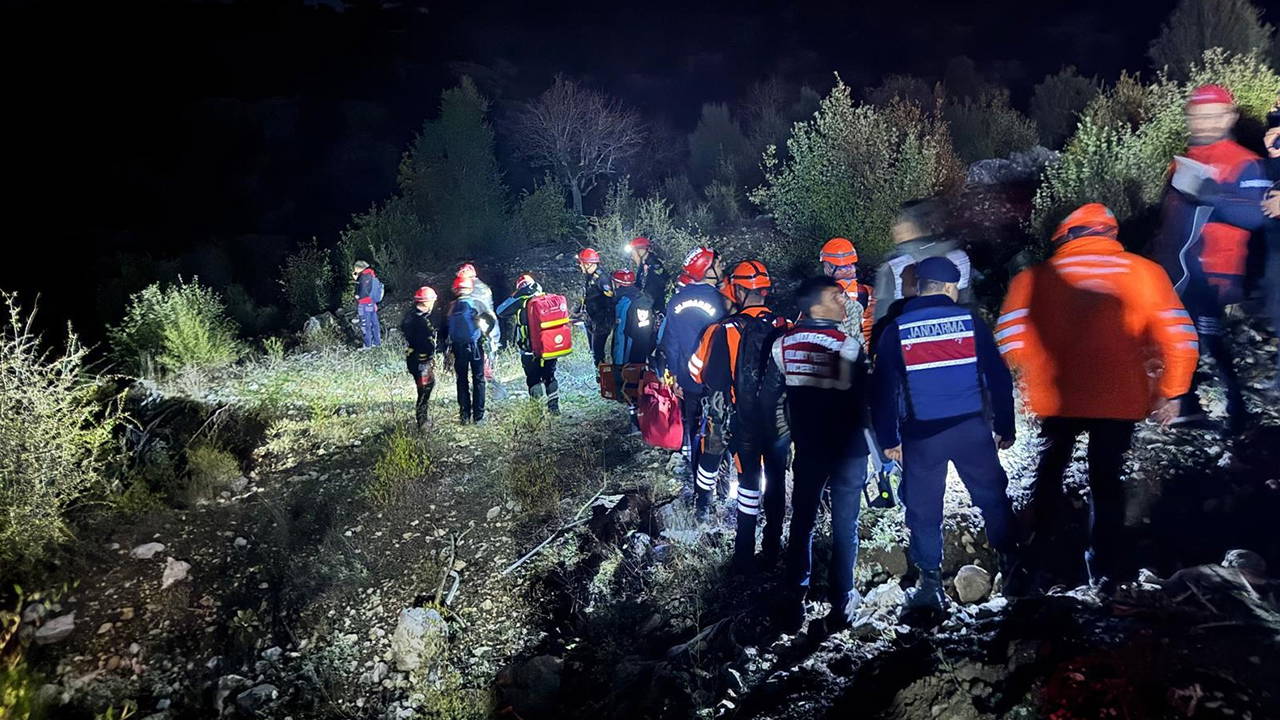Isparta Yazılı Kanyon'da sel: 3 kişi kurtarıldı, 1 kişi hayatını kaybetti