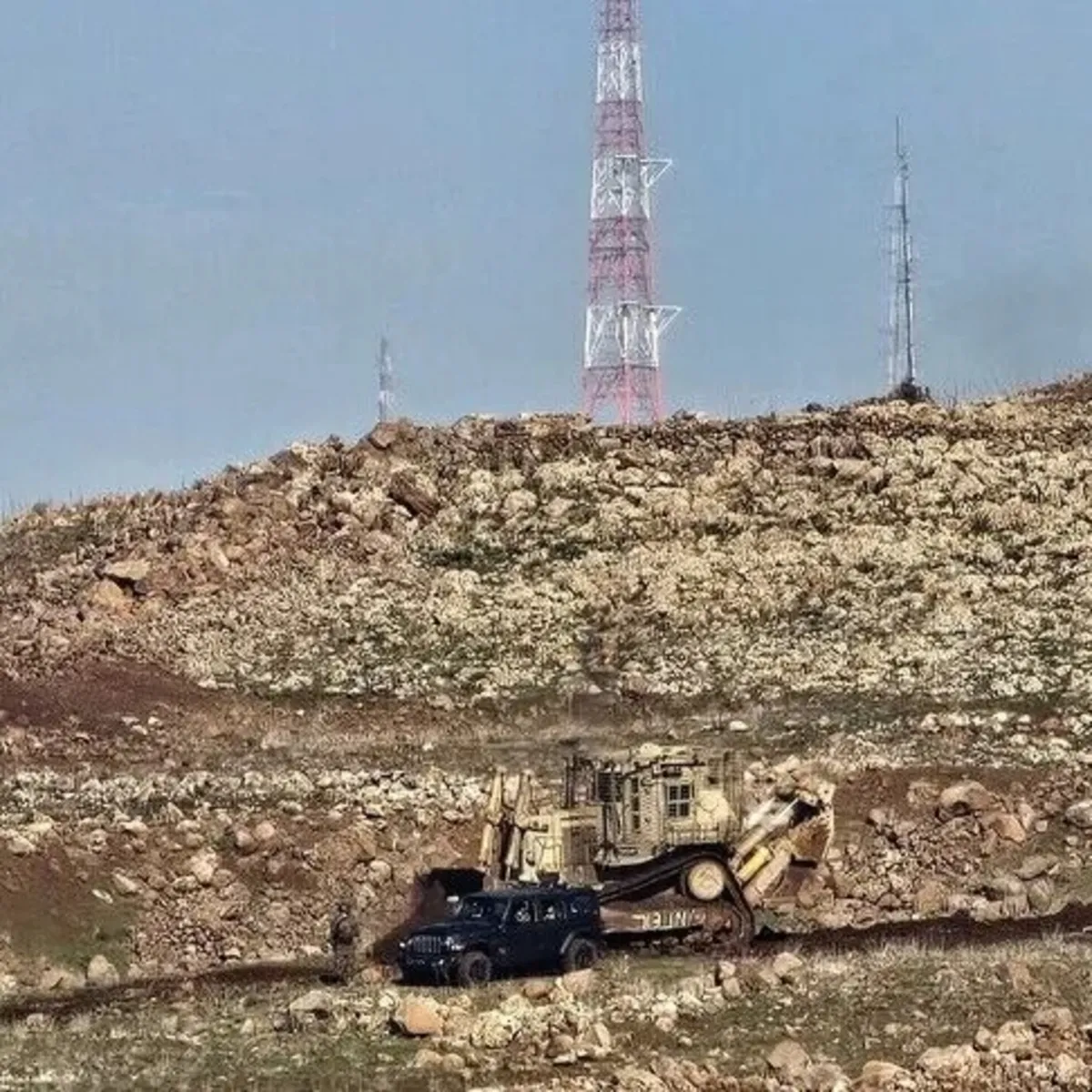 İsrail Askeri Araçları Suriye'nin Dera Kırsalına Girdi