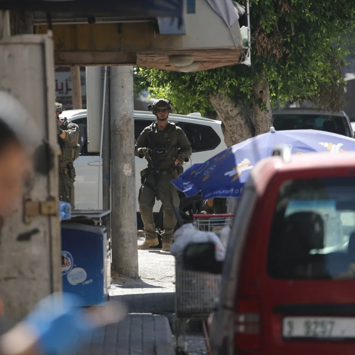 İsrail Batı Şeria'da hastaneyi bastı: 2 Filistinli gözaltında