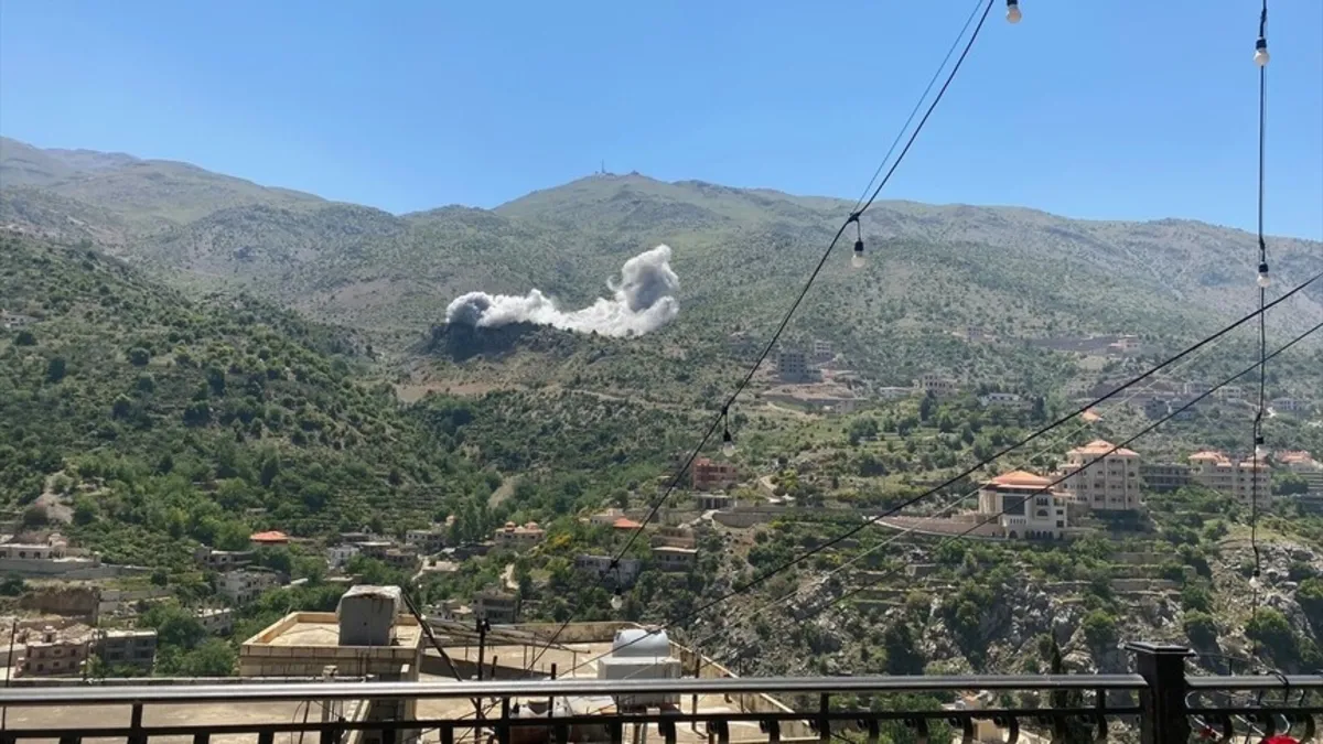 İsrail, bayramda da Lübnan'ı vurdu: Sur kenti hedef alındı