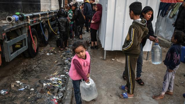 İsrail'in Gazze'de su dolduran çocuklara saldırısı: 1 ölü, 1 yaralı