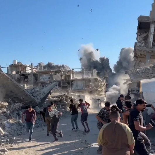 İsrail'in Gazze'deki Şati Kampı'na Hava Saldırısı Görüntülendi