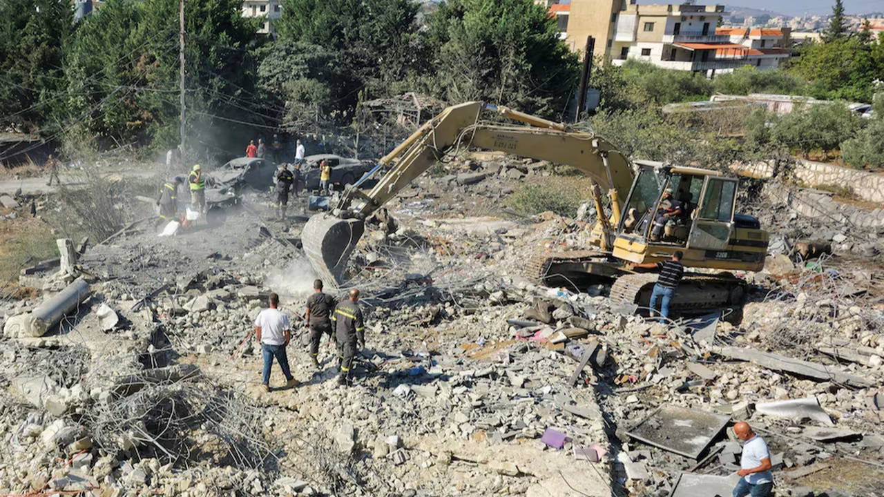 İsrail Lübnan'ın Güneyini Vurdu: 2'si Çocuk 11 Ölü