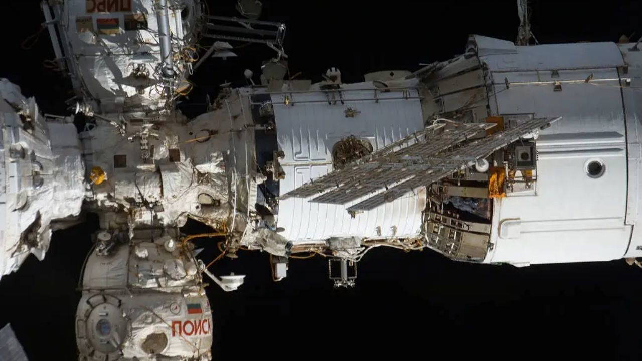 ISS'nin Rus Modülü Zvezda'da Hava Sızıntısı Tespit Edildi