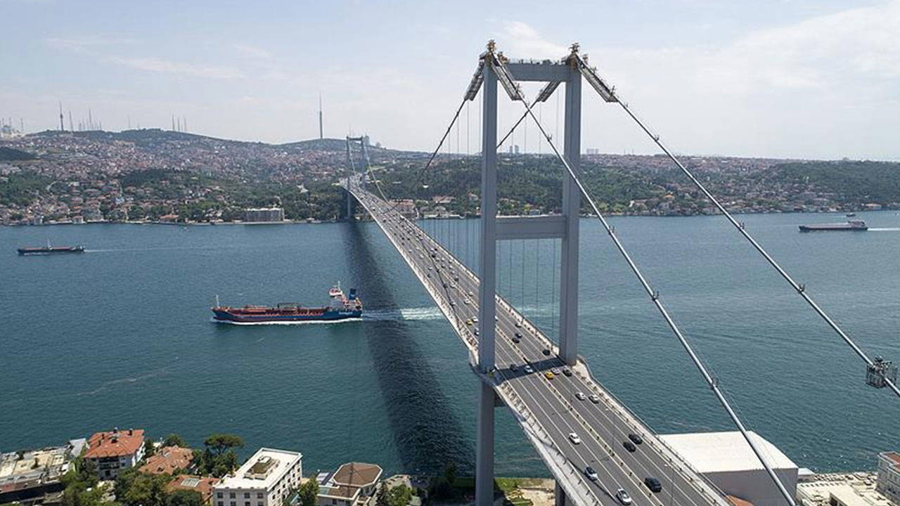 İstanbul'da 15 Temmuz Koşusu Nedeniyle Yarın Trafiğe Kapatılacak Yollar Açıklandı