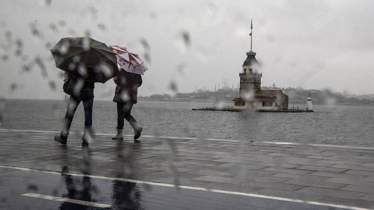 İstanbul'da 2 Gün Sürecek Sağanak Uyarısı: AKOM Tarih Verdi