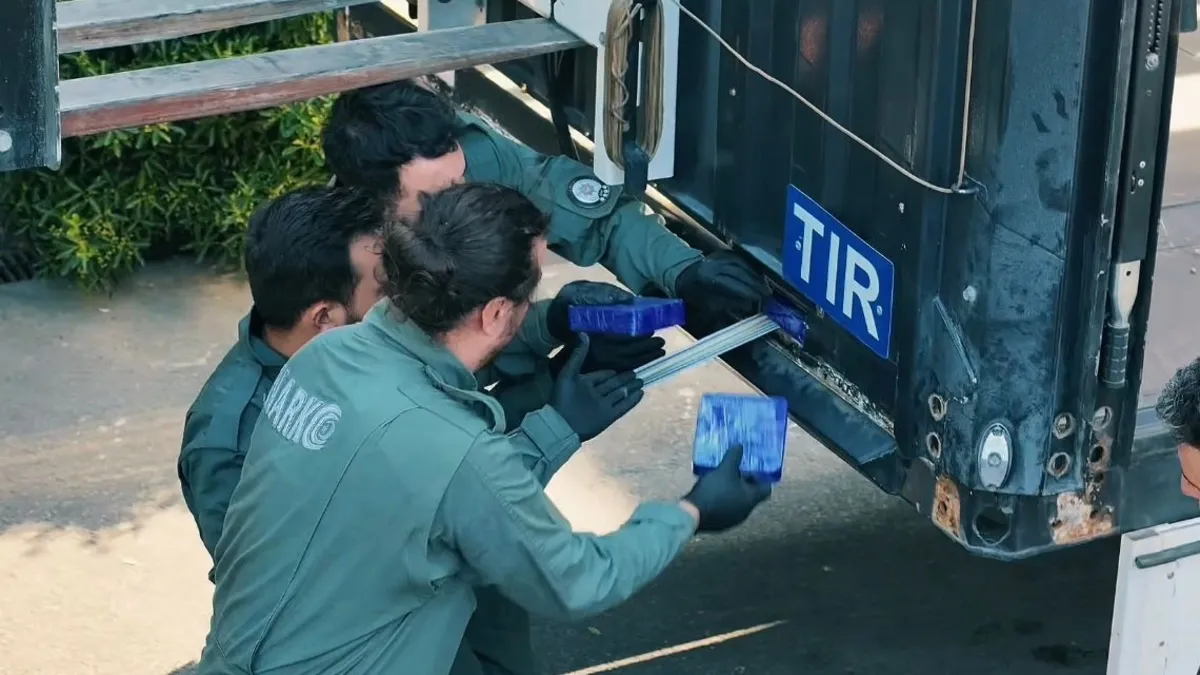 İstanbul'da 210 Kilo Uyuşturucu Ele Geçirildi: Kokain ve Eroin Operasyonu
