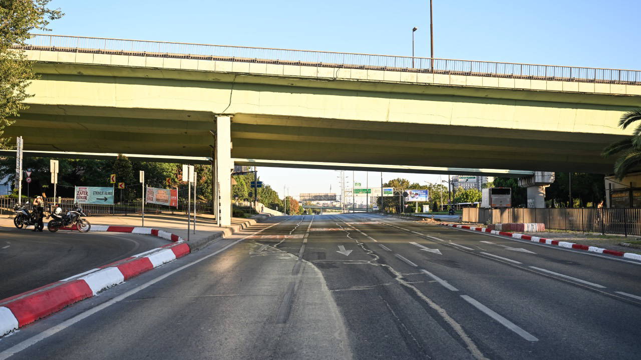 İstanbul'da 30 Ağustos Prova Trafiği: Adnan Menderes Bulvarı Kapalı