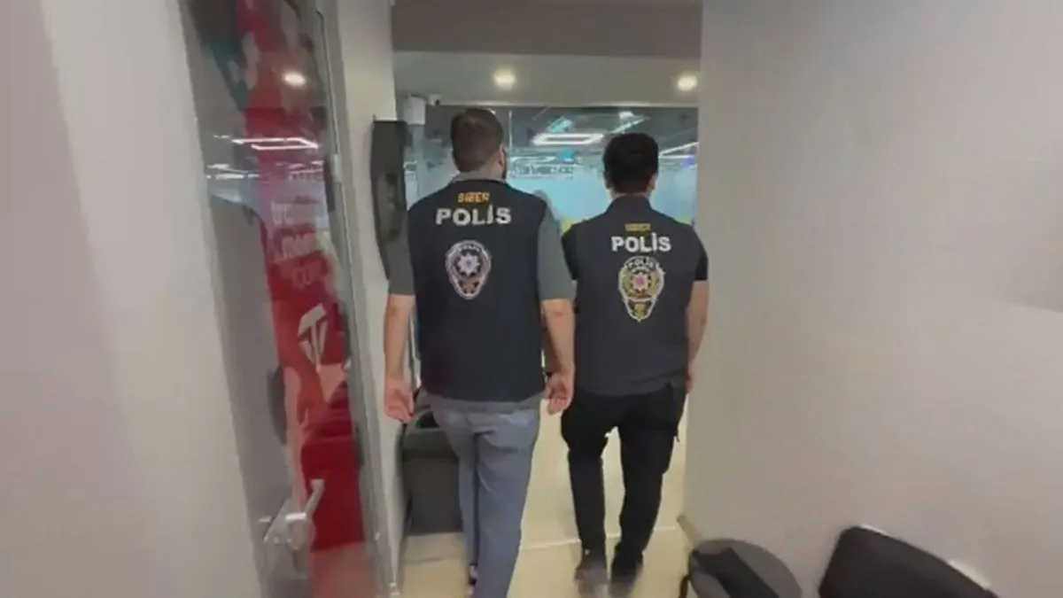 İstanbul AVM'de Forex Vurgunu: Çağrı Merkezine Siber Polis Operasyonu