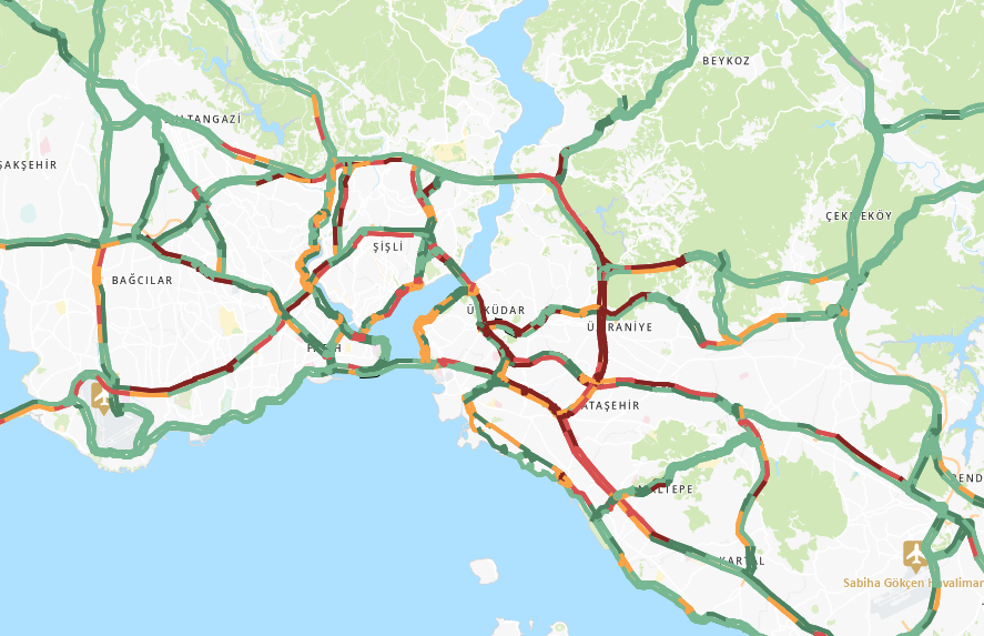 Bayram dönüşü İstanbul'da trafik felci: Ana arterlerde kuyruklar kilometreleri buldu