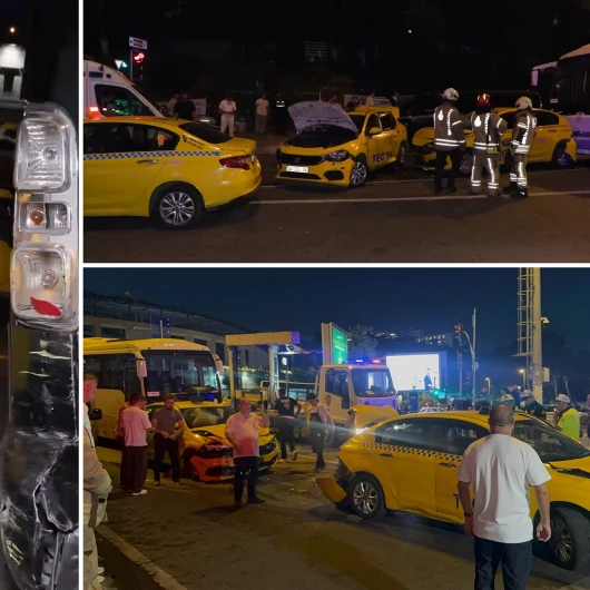 İstanbul Beyoğlu'nda 8 Araçlık Zincirleme Kaza: 5 Yaralı