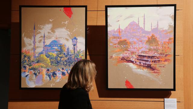 İstanbul: Bir Şehir, Bin Bakış' Paris'te sanatseverlerle buluştu