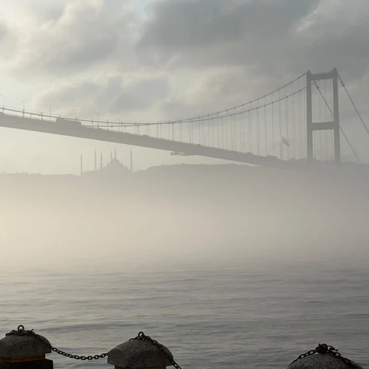 İstanbul Boğazı Sis Nedeniyle Transit Gemi Geçişlerine Kapatıldı