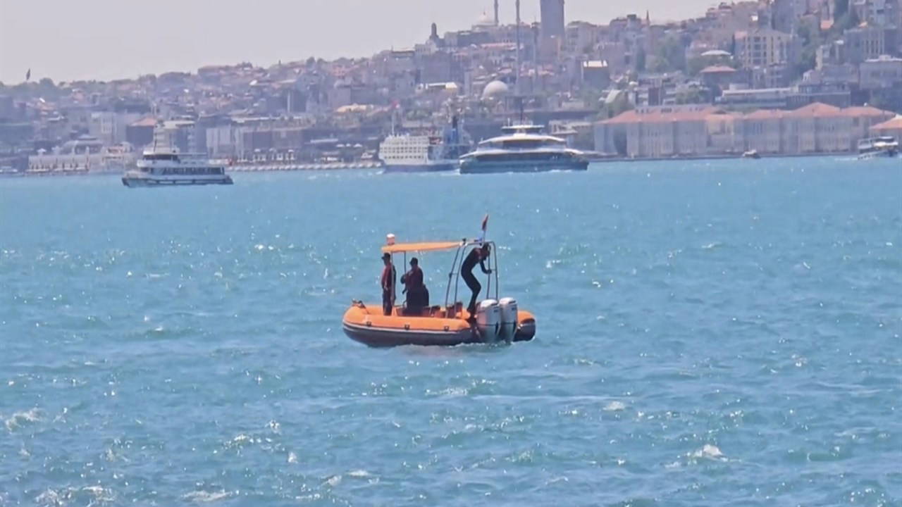 İstanbul Boğazı'nda ceset ihbarı: Sahil Güvenlik'ten arama çalışması