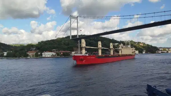 İstanbul Boğazı'nda Gemi Trafiği Çift Yönlü Askıya Alındı