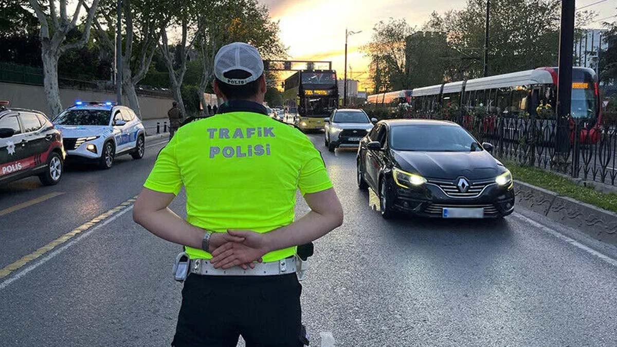 İstanbul'da Bugün Bazı Yollar Trafiğe Kapatılacak: Saat 06.00'da Başlıyor
