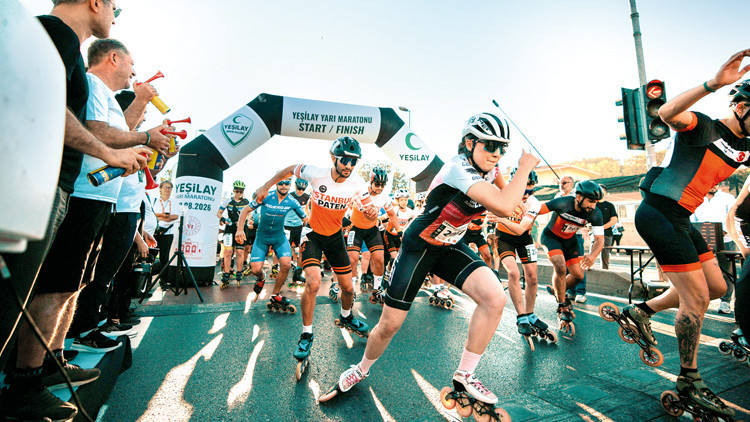 İstanbul'da İlk Yeşilay Yarı Maratonu Büyük İlgi Gördü