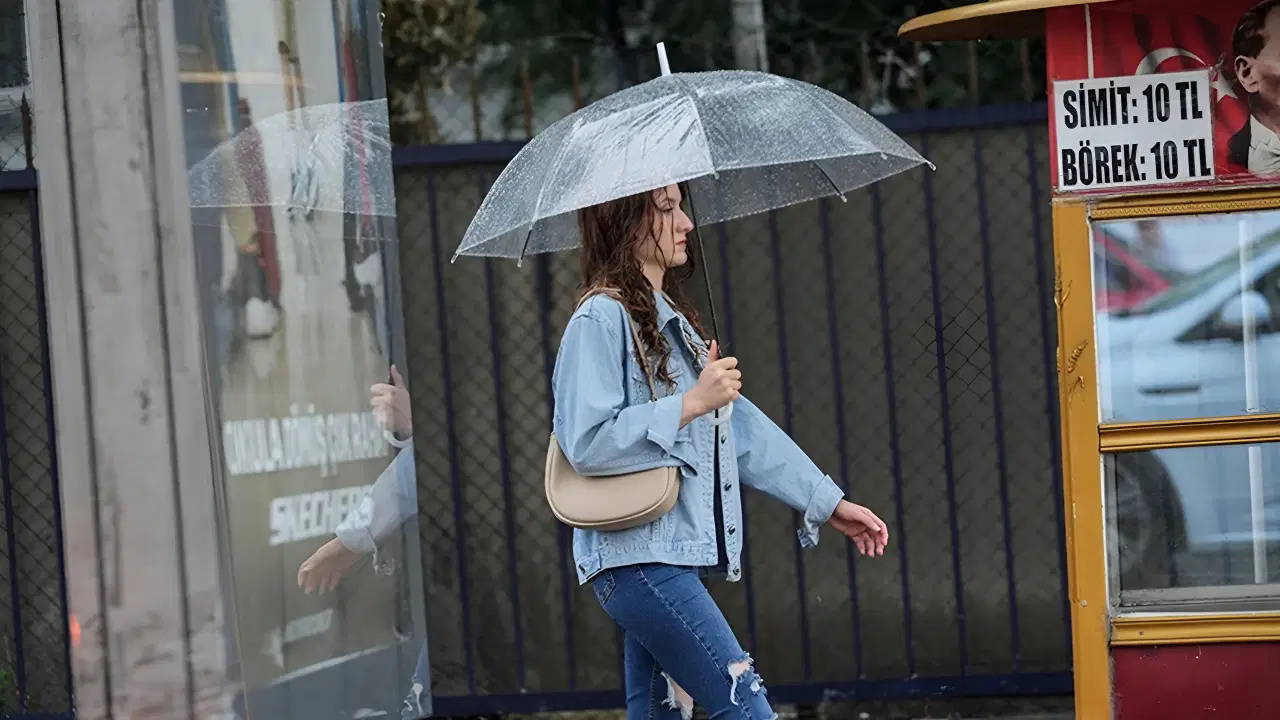 İstanbul'da hava değişiyor: Sağanak yağış uyarısı! İlçe ilçe liste