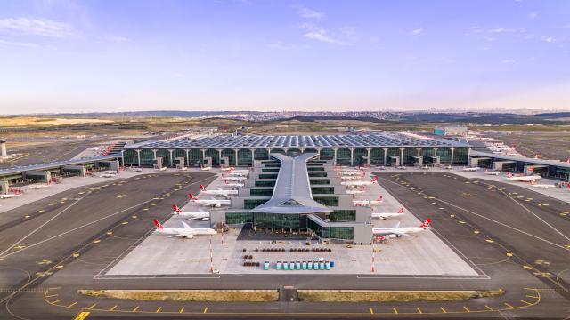 İstanbul Havalimanı'na 4. Ana Pist: Yarın Açılıyor