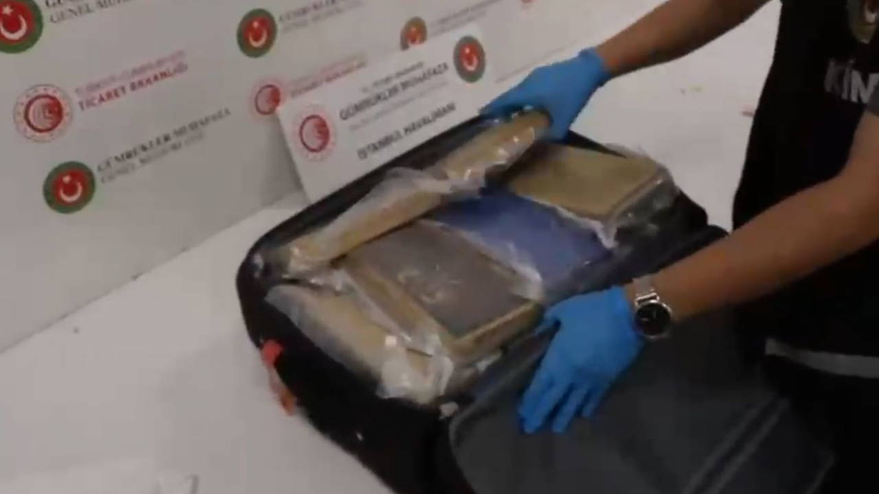 İstanbul Havalimanı'nda 51 Kilo Kokain Ele Geçirildi