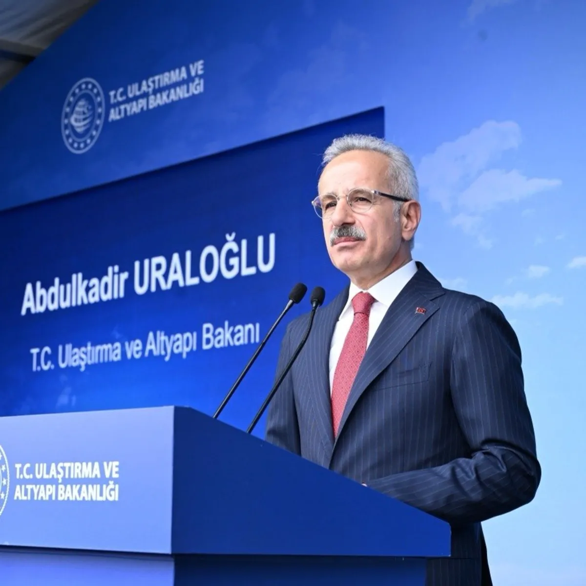 İstanbul Havalimanı'na 2.820 metrelik ilk doğu-batı pisti geliyor