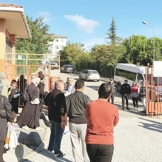 İstanbul'da okulda bıçaklı saldırı: 8 yaralı, 1 şehit