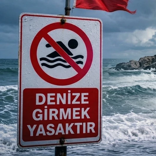 İstanbul'da Kırmızı Bayrak Alarmı: İki İlçede Denize Giriş Yasak