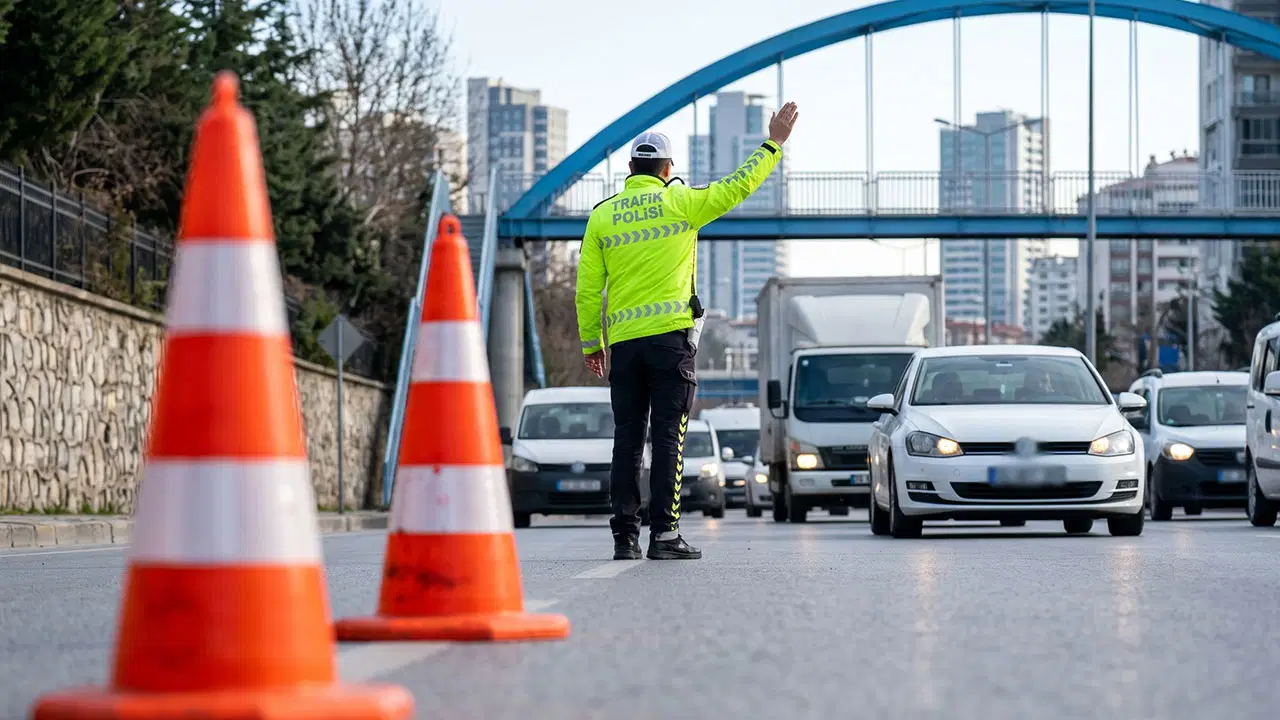 İstanbul'da Aşure Matem Merasimi: Küçükçekmece'de Yarın Yollar Kapanıyor