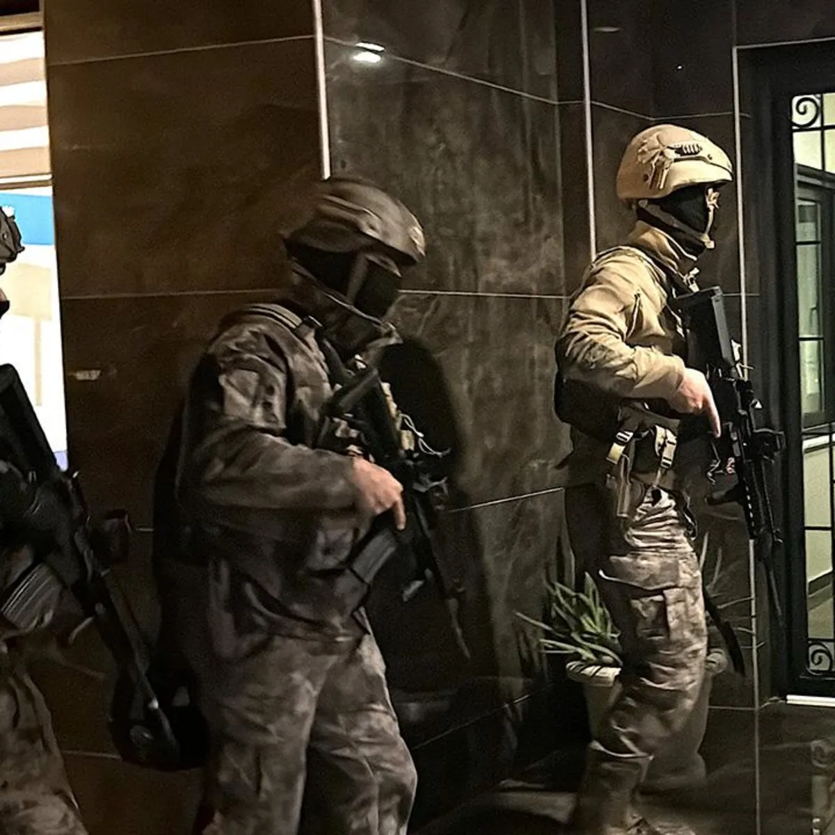 İstanbul Merkezli 11 İlde Terör Operasyonu: 39 Gözaltı