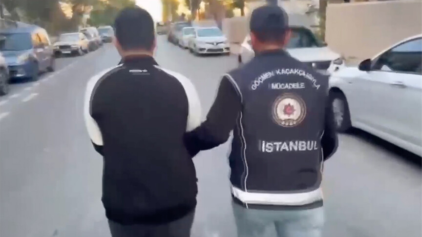 İstanbul Merkezli Usulsüz Vatandaşlık Operasyonunda 33 Şüpheli Tutuklandı