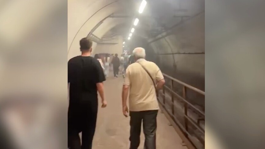 İstanbul Metrosu'nda Arıza: Yolcular Tünelde Yürüdü