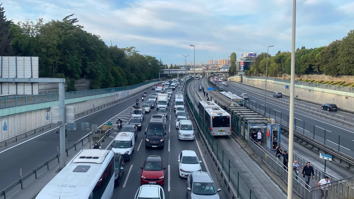 İstanbul'da Okul Trafiği İkinci Günde Yüzde 58'e Yükseldi